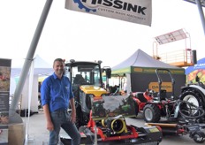 Hendrie van Dijk van Hissink had weer een hoop mooie machines meegenomen, ook een elektrisch aangedreven tractor