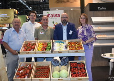 Een familie aangelegenheid bij Calsa, waar Bernard Buyck, Mathieu Dendauw, Mario Vercammen en Jeroen en Charlotte Buyck onder meer de stand bewaakten.