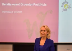Janine Luten, directeur van GroentenFruit Huis, heet iedereen welkom.