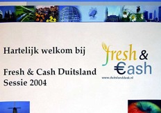 De Fresh & Cash Duitsland te Barendrecht werd bijgewoond door ca 60 personen. Deze middag werd georganiseerd door de HBAG Duitsland Desk en ABN AMRO in de Wevershoeve te Rijsoord. De dagvoorzitter was de heer Willem Baljeu ( Frugi Venta). De opening werd verricht door Dr. Hurnaus, handelsattache economische afdeling, van de Duitse Ambassade in den Haag. Daarna werd het woord gevoerd door Dr. Karl Peter Kress over de laatste ontwikkelingen in de Duitse Retail. Suzanne Vlakveld van het Produktschap Tuinbouw had een primeur: Uitkomsten van onderzoek naar de Turkse handel in Duitsland. Het rapport moet nog gedrukt worden. Dr. Andreas Brügger, directeur van de Deutsche Fruchthandelsverband belichtte de opkomst van de Turkse handelaren in Duitsland. Willem Rol, Marketing Manager Corporation Clients van ABN AMRO Bank te Amsterdam sprak over het belang van het Internationale Cash Management. Het slotwoord werd gevoerd door Drs,. Jochem Wolthuis van de HBAG Duitsland Desk. Tijdens de spreekbeurten werden er ook diverse vragen vanuit de zaal gesteld aan de sprekers. Het was een leerzame middag die werd beeindigd met een drankje en een goede hap.