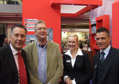 Eric van der Klauw, Bert-Jan Nolden, Jaap-Jan Vermeulen en Martine Boekestein van Boeters Glastuinbouwprojecten. Boeters verkoopt Venlo-kassen en breedkappers.