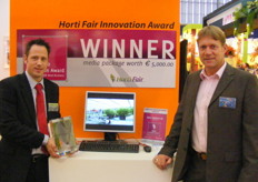 Mark Fikkers en René Verbraeken van Berg Product. Ze wonnen de Horti Fair Award met de Berg Band. Gefeliciteerd!