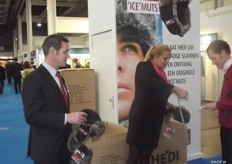 Logistica vond plaats in Jaarbeurs Utrecht 13 t/m 16 november. MotracLinde stond bij de ingang gratis 'ice' mutsen uit te delen aan bezoekers.