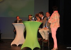 Het panel is lovend over Tomabel