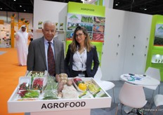 Salah Hegazi van Agrofood met zijn collega