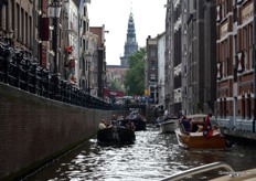 Daarna volgt een schitterende tocht door het toch wel heel fraaie Amsterdam