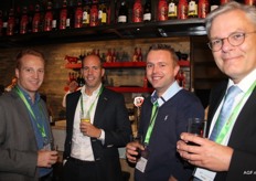 Tim Zwinkels en Wilko de WInter van BDO, Peter de Jong van MG Fruit en Hans Borsboom van Borsboom & Hamm