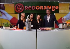 RedOrange Food levert diepgevroren fruit vanuit heel de wereld aan onder andere de retail. vlnr Esther Rops, Lieve Erk, Marthe Vos en Mark Zurink.