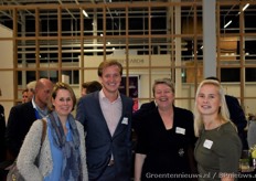 Annemiek Haverbeke (CHIO Rotterdam), Tim Raemakers (CHIO Rotterdam), Teska van Vuren (Nauta Dutilh) en Fenna van Zanten (Nauta Dutilh)