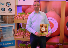 Kees Jacobs met de nieuwe Diamant Selectie van Syngenta.