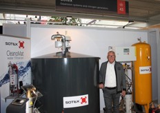 Henk Mooij in de stand van Sotex.