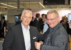 Hans van der Knaap (Van der Windt Verpakking) op de foto met Stefan Bohté van Biobest.