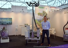 Carlos Jaramillo from EGEBA standing next to their Fogmachine.