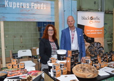 Anne Kuperis en Willy Sybesma van Kuperus Foods. Zij promootten de Black Garlic. Een gefermenteerde knoflook die lange tijd in de oven heeft gelegen. De knoflook is leverbaar in bollen, gepelde teentjes en puree. Zowel biologisch als conventioneel.