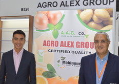 Agro Alexgroup uit Egypte verkoopt aardappelen, uien en sinaasappelen naar 37 landen. Door de boycot van Europese producten is hun export op Rusland de laatste 5 jaar sterk gegroeid. Ahmed Khaled Elbessoumy en Khaled El-Bessoumy.