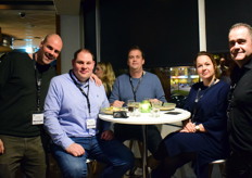 Een Belgisch onderonsje: Tom Verdonck (Tomeco) met Chris Verbeek, Marcel Biemans, Natalie Snijers, Johan van Alphen (Special Fruit)